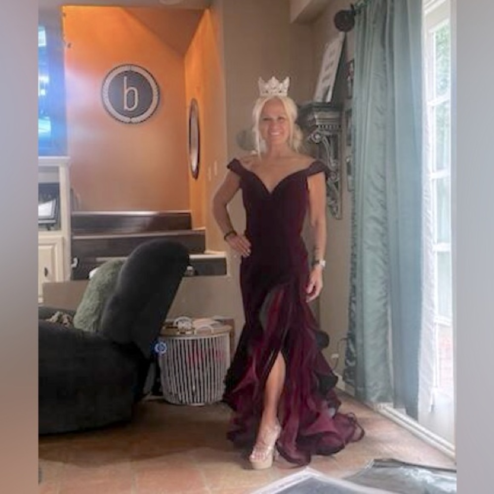 Women’s formal dress